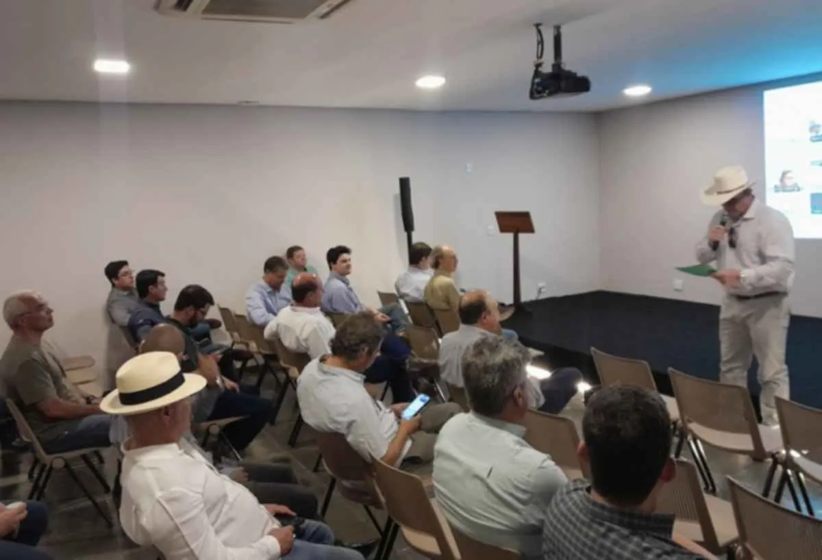 Falta de vacinas preocupa pecuária e mobiliza CNA