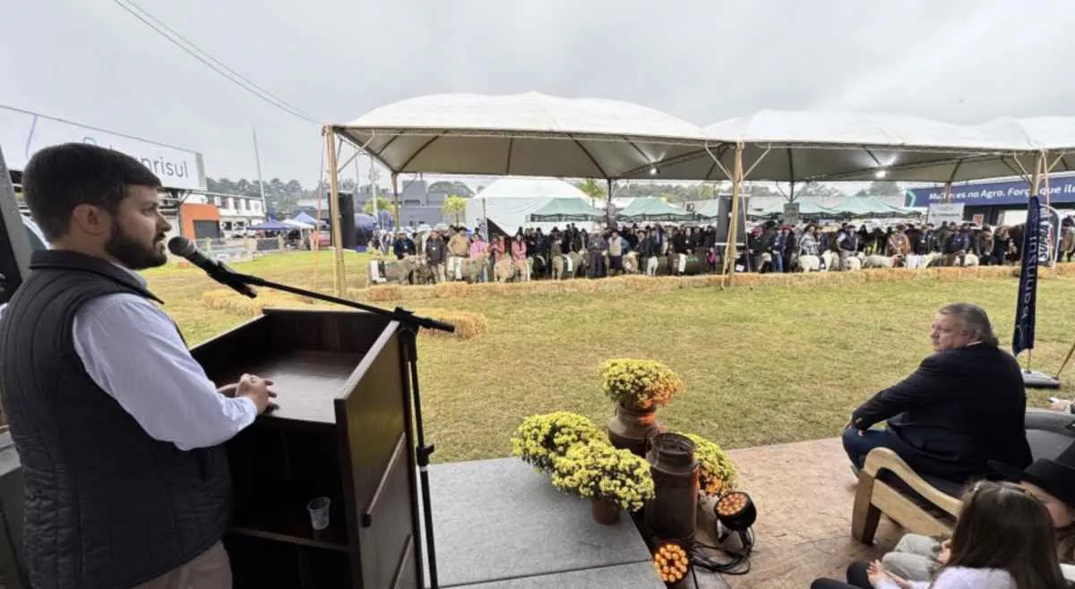 Fenasul Expoleite encerra com público de 200 mil pessoas