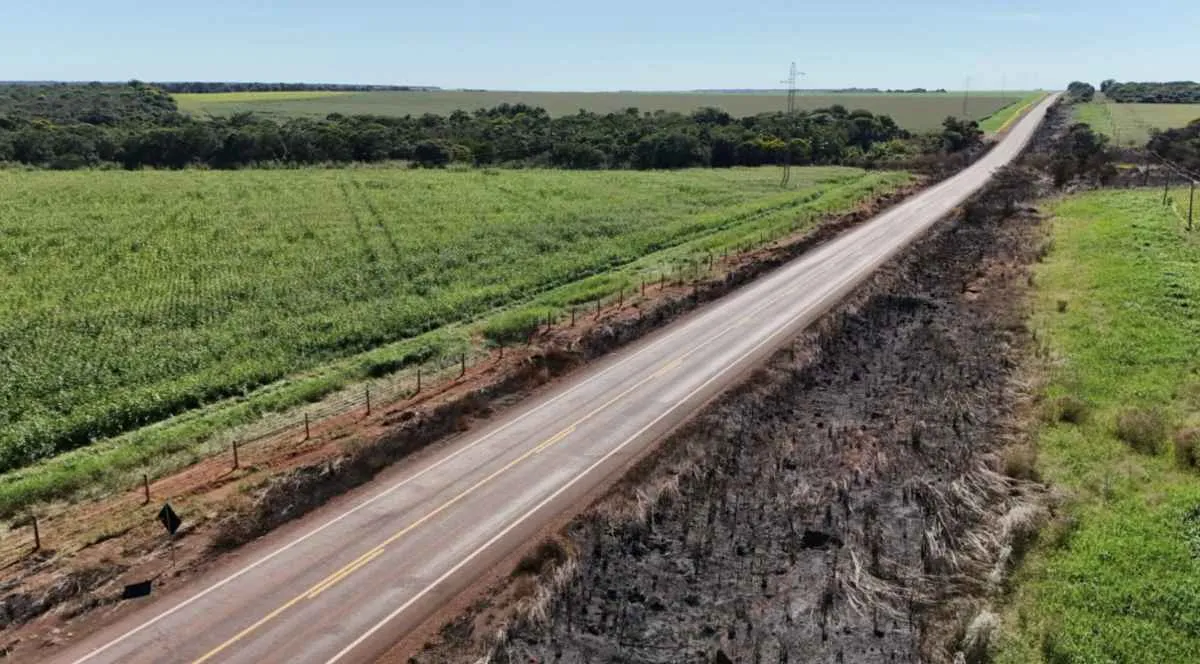 Como o produtor deve agir contra prejuízos legais após incêndios?
